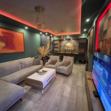 Luxurious Apartment With City View 프리슈티나 외부 사진