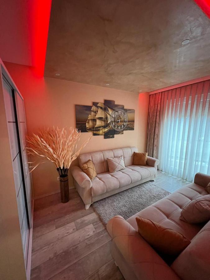 Luxurious Apartment With City View 프리슈티나 외부 사진